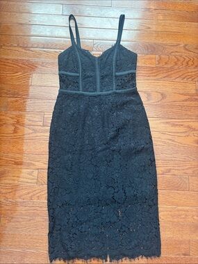 Express Black Lace Midi Dress with Spaghetti Straps and Corset Bodice